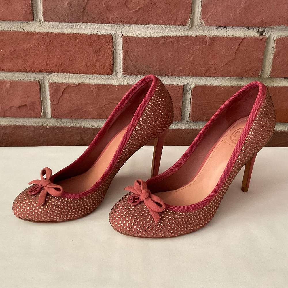 Tory Burch Phoenix Charm Logo Sparkly Suede Leather Pumps Size 6 M